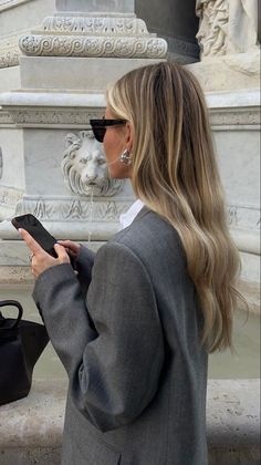 Blonde Balayage Wedding Hair, Light Brown Hair With Highlights Balayage, Elegant Haircut Long, Blonde Midi Hair, Blonde Airtouch Hair, Balayage Hair 2024, Blond Hair 2024, Hair Autumn 2024, Dark Brown Hair Blonde Balayage