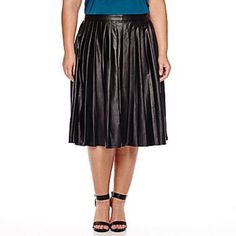 49a49c1cf5b7c98a90a23ceaae95f25f Faux Leather Midi Skirt, Beyonce Queen, Window Home Decor, Clothes Horse, Pleated Midi Skirt, Signature Design, Plus Size Fashion, Plus Size Outfits, Midi Skirt