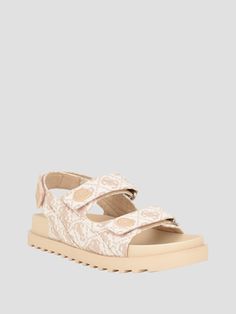 Jacquard sandals Signature pattern Two adjustable vamp straps Open toe Molded footbed Lug sole Adjustable slingback strap Material: Synthetic Guess Sandals, Lug Sole, Flat Sandals, Women's Shoes Sandals, Style Icons, Open Toe, Shoes Sandals, Summer Fashion, Women Shoes