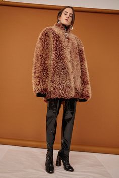 See the complete Ellery Pre-Fall 2017 collection. Fur Editorial, 2017 Fashion, Warm Outfits, Large Fashion