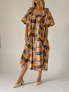 Spring Patchwork Dresses With Puff Sleeves, Puff Sleeve Maxi Dress With Ruffles For Garden Party, Bohemian Midi Dress With Puff Sleeves And Ruffles, Vintage Midi Dress With Puff Sleeves And Ruffles, Retro Puff Sleeve Dress With Ruffles, Puff Sleeve Maxi Dress, Casual Maxi Dress, Floral Dress Formal, Fall Family Pictures