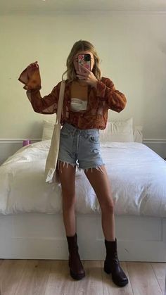 Indie Concert Outfit, Summer Bar Outfits, Outdoor Concert Outfit, Casual Bar Outfits, Bar Outfit Night, Tennessee Outfits, Concert Outfit Summer, Nashville Outfits