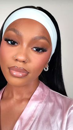 Light Makeup Glam, Peach Blush Black Women, Soft Natural Makeup Black Women, Dark Skin Pink Makeup, Bombshell Makeup Black Women, Fresh Face Makeup For Black Women, Natural Full Face Makeup Black Women, Pink Waterline Makeup Black Women, Birthday Makeup Looks Black Women