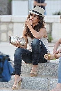 Penelope style - jeans, hat, great heels Hat Outfits, Womens Hats, Penelope Cruz, Hat Women, Women's Hats, Outfits With Hats, Looks Chic