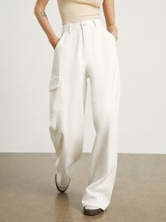 Minimalist White Denim Wide Leg Jeans Outfits Minimalist, Denim Wide Leg, Minimalist White, Wide Leg Dress Pants, Short Mini Dress, Wide Leg Denim, Street Style Outfit, White Denim, 8 M