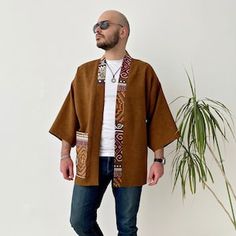 Men Kimono Street Style, Kimono Outfit Men, Kimono Men Fashion, Kimono Jacket Men, Mens Kimono Shirt, Japanese Kimono Male, Kimono For Men, Kimono Men, Mens Kimono