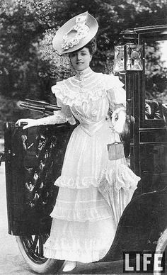 1904 Dress 1900, 1900 Fashion, 20th Century Fashion, Edwardian Dress, Edwardian Fashion, Historical Costume