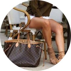 Why would you ever want to keep a beautiful handbag on the ground when you can suspend it under the table top with a permanent purse hook by www.humphooks.com? Louis Vuitton Handbags 2017, Louis Vuitton Neverfull Gm, Neverfull Gm, Summer Ideas, Safari Style, Handbags Online, Petite Outfits, Vuitton Bag, Louis Vuitton Bags