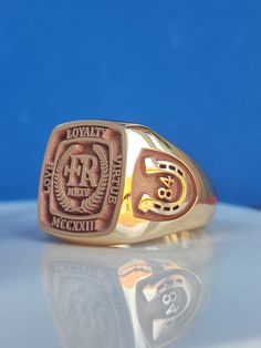 *Ring Face : Square Small - 11mm x 11mm Medium - 13mm x 13mm Large - 15mm x 15mm XLarge - 17mm x 17mm * The ring is 925K Sterling Silver. *There is My Brand and 925K stamp on the ring. *GOLD and ROSE coating are NOT PERMANENT. It may disappear in a short time. * If you want a permanent gold plating, MICRON PLATING can be done. It is covered with 0.5 grams of pure gold. * If you have another model in mind, I'd be happy to do it. * All items in my store can be made in 10K-14K-18K Solid gold. You c University Rings, Family Crest Rings, College Rings, Custom Signet Ring, Family Ring, Graduation Rings, Family Rings, Personalized Ring, College Gifts