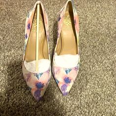 9 M; Brand New, Never Worn. Beautiful Ivory Pump With Pink Multicolor Floral Print. Cream Slip-on Heels For Spring, Faux Fur Heels, Ivory Pumps, Silver Strappy Heels, Fancy Heels, Fur Heels, Lace Sandals, Leopard Print Heels, Caged Heels