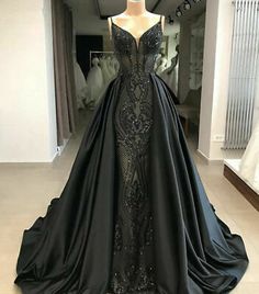 Find many great new & used options and get the best deals for Gorgeous Formal Dresses Mermaid Gothic Black Arabic Gown Detachable Train Custom at the best online prices at eBay! Free shipping for many products! Long Black Evening Dress, Wedding Dress Black, Black Wedding Gowns, Prom Dress Black, Black Ball Gown, Celebrity Gowns, Gothic Wedding Dress, Black Dress Formal, Evening Dresses Plus Size