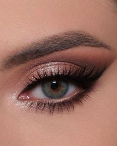 Makeup Idea For Green Dress, Eye Makeup 2024, Prom Makeup For Hazel Eyes, Prom Eyeshadow, Maroon Makeup, Wedding Guest Makeup, Glam Wedding Makeup, Blue Green Eyes