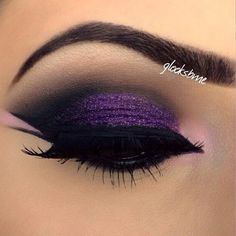 Double Winged Eyeliner, Black Smokey Eye Makeup, Black Smokey Eye, Makeup Tip, Beauty Make-up, Makeup Guide, Make Up Looks