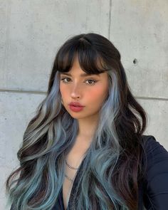 Hair Color Underneath, Peekaboo Hair, Hair Color Streaks, Hair Streaks, Dye My Hair, Hair Dye Colors, Hair Inspiration Color, Hair Inspo Color, Grunge Hair