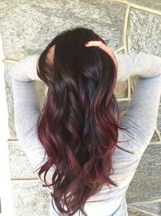 Hair Color Red Highlights, Diy Balayage, Red Balayage Hair, Red Hair With Highlights, Red Ombre Hair, Red Highlights, Burgundy Hair, Ombre Hair Color, Long Wavy Hair