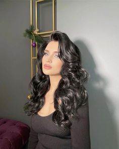 Old Hollywood Blowout Hair, Voluminous Side Part, Hollywood Blowout Hair, Curled Blowout, Hollywood Blowout, Black Hair Blowout, Hollywood Curls Wedding, Big Hair Curls, Engagement Hair