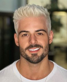 Mens Platinum Blonde Hair, Men’s Short Bleached Hair, White Blonde Hair Men, Blonde Hair Men, Blond Guys, Carmel Blonde, Bleached Hair Men, Hairstyles Boys