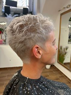 Short Spiky Haircuts For Fine Hair, Brown Pixie With Highlights, Hairstyles For Over 70 Year Old Women, Short Haircuts For Fine Flat Hair, Short Hair Dos, Short Cropped Hair, Short Spiky Haircuts, Short Hair Back, Short Spiked Hair