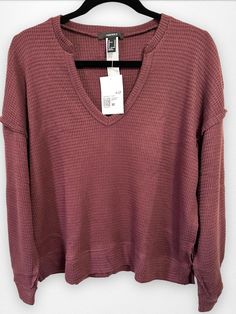 Trendy Waffle Knit Tops For Fall, Fall V-neck Waffle Knit Sweater, Fall Waffle Knit V-neck Top, Fall Waffle Knit V-neck Sweater, Waffle Knit V-neck Sweater In Loose Fit, Waffle Knit V-neck Sweater, Waffle Knit V-neck Sweater For Loungewear, Spring V-neck Waffle Knit Sweater, V-neck Waffle Knit Winter Sweater