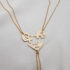 "𝐻𝑜𝓌 𝒯𝑜 𝒪𝓇𝒹𝑒𝓇 - Choose the material. - Choose chain type. 𝐼𝓉𝑒𝓂 𝒟𝑒𝓈𝒸𝓇𝒾𝓅𝓉𝒾𝑜𝓃 Sisters/Best Friends Initial Necklace Set. Pendants dimension: Big Sis - 18*14mm Mid Sis - 24*15mm Lil Sis - 15*18mm Chain length: 16\" + 2\" extension. PLEASE NOTE: Chain type and length is the same for all necklaces. ❤ Set Of Three Necklaces ❤ 𝒪𝓇𝒹𝑒𝓇 𝐻𝒶𝓃𝒹𝓁𝒾𝓃𝑔 𝒯𝒾𝓂𝑒 Order processing time for our items is 3-5 business days, please note it does not include the delivery time. All of o Three Sisters Necklace, Sister Bracelets For 3, Sisters Necklace For 3 Jewelry, Friend Ship Necklaces For 3, Necklace For 3 Friends, Trio Necklace Set, 3 Best Friend Necklaces, Necklace For 3 Best Friends, 3 Best Friends Chain