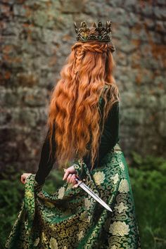 Historical Fantasy Aesthetic, Era Victoria, Royalty Core, Royal Core, Medieval Aesthetic, Queen Aesthetic, Royalty Aesthetic, Royal Aesthetic, Fairytale Photography