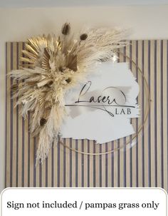 This Dried Flower Arrangements item by Stassicreation has 339 favorites from Etsy shoppers. Ships from United Kingdom. Listed on Apr 17, 2024 Gold Salon Decor, Pampas Mirror, Pampas Wall Decor, Pampas Arrangement, Pampas Wall, Pampas Decor, Gold Salon, Boutique Wallpaper, Large Clocks