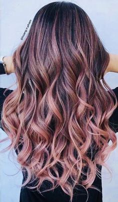 Hair Color Ideas For Brunettes Balayage, Brunette Ombre, Gold Hair Colors, Hair Color Rose Gold, Brunette Balayage, Spring Hair Color, Brunette Balayage Hair, Pink Highlights