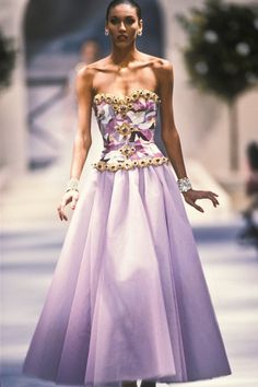 Jean Louis Scherrer, Coco Chanel Fashion, Concert Dresses, Classic Chanel, Chanel Haute Couture, Guy Laroche