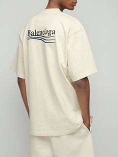 Find BALENCIAGA Logo Embroidery Cotton T-shirt on Editorialist. Crewneck. Embroidered front logo detail. Model is wearing a sizeM Balenciaga Men, Balenciaga Logo, Embroidery Cotton, Sport Swimwear, Sports Sweatshirts, Crossbody Messenger Bag, Swim Accessories, Shearling Jacket, Logo Embroidery