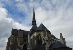 Eglise du Petit-Andely ou église Saint-Sauveur aux Andelys - Plus d'infos sur le lien 👆 8 Rue Saint-Jacques 27700 Les Andelys