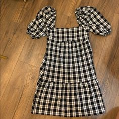 H&M Divided Checkered Puff Sleeve Dress In Black And White. New With Tags ! Size Xs Casual Black Puff Sleeve Dress For Brunch, H&m Cotton Mini Dress For Day Out, H&m Knee-length Mini Dress For Day Out, Casual Knee-length Mini Dress By H&m, H&m Casual Knee-length Mini Dress, Casual Knee-length H&m Mini Dress, Navy Blue Mini Dress, Brown Mini Dress, Tunic Shirt Dress