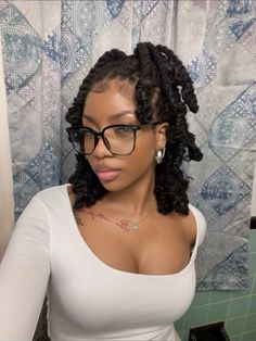 Retwist Styles, Short Box Braids Hairstyles, Loc Hairstyles, Short Locs Hairstyles, Dreadlock Style, Dreadlock Styles, Braided Hairstyles For Teens, Cute Box Braids Hairstyles, Protective Hairstyles Braids