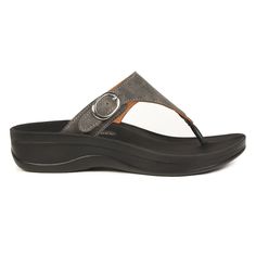 Comfort meets an elegant minimalist staple with Aerothotic’s Shale thong sandals L0817. These arch supportive sandals for women combine support with style in a subtle yet chic way. The adjustable metal buckle on the strap gives it a luxurious touch. Its subdued structure allows your feet to get a perfect hold and maintain its proper grip whenever you step out for a stroll. The inner material of the straps and toe post is composed of soft material that offers a healthy and comfy walking experienc Recovery Sandals, Flip Flops For Women, Supportive Sandals, Mens Leather Sandals, Target Clothes, Round Toe Heels, Sandals For Women, Comfortable Sandals, Thong Sandals