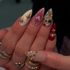 Lady Gaga Nails, Crystal Nail Art, Acrylic Nails Almond Shape, Long Acrylic Nail Designs, Nails Now, Studded Nails, Crystal Nails, Luxury Nails