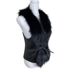 Fitted Black Leather & Fox Fur Vest Shoulder To Shoulder: 10" Pit To Pit: 17" Center Back Length: 21" Riding Vest, Fox Fur Vest, Black Leather Vest, Velvet Vest, Boho Vest, Navy Blue Linen, Leather Denim, Leather Vest, Fur Vest