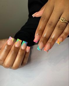 Cute Summer Nails Black Women, Colorful Vacation Nails Acrylic, Cute Short Vacation Nails, Colorful French Tip Designs, Short Acrylic Nails Summer Colors, Vacation Nail Ideas Short, Vacation Nail Set, Summer Acrylic Nails Black Women, Summer Nail Inspo Black Women