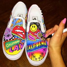 Slingback Chanel, Espadrilles Chanel, Art Sneakers, Shoes Quotes, Derrick Rose, White Vans, Cool Ideas, California Dreaming, Valentino Shoes