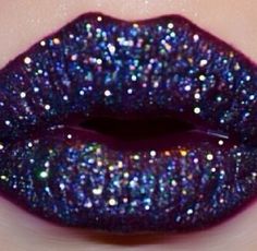 Glitter lips Lip Service, Makeup Obsession, Hair Makeup, Kiss, Lips, Glitter, Nails, Makeup