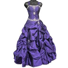 Women’s 4(Check Measurements) In Great Condition! Taffeta Beaded & Sequined Corset Back Ball Gown. Full Skirt With Built-In Petticoats And Lots Of Detailing. Bodice Is Boned And Has Built-In Bust Cups. Has Been Hemmed. Was Originally Strapless, But Straps Have Been Added And Can Easily Be Removed. Zipper In Back Features Hook & Eye Closures For Strength, But A Couple Have Fallen Off And Need To Be Replaced. Closure Stays Together Regardless. Some Discoloration At The Underarms, As Pictured. Tagged A 1/2, But Please Check The Measurements For Accuracy. Flat Lay Measurements: Smallest Bust Measurement(Corset Fully Closed): 11.5” Smallest Waist Measurement(Corset Fully Closed): 10.5” Fu Sweet 16 Ball Gown, Sweet 16 Ball, Smallest Waist, Bat Mitzvah Dresses, Mori Lee, Corset Back, Waist Measurement, Hook Eye, Small Waist