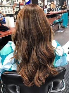 Wavy Perm Hairstyles: All You Need to Know Before Getting One (2020) Big Perm, Beach Wave Perm, Loose Perm, Long Hair Perm