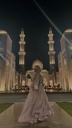 Muslim Wonyoungism, Hijab Outfit Aesthetic, Abaya Girl, La Mecca, Mekka Islam, Nana Jacqueline, 2025 Goals, Mecca Wallpaper