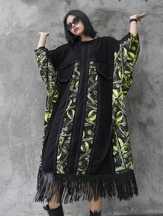 Sku CY-!65543 Material Cotton-blend , <50%Cotton Style Loose , Plus Size , Batwing Sleeves Feature Printing , Tasseled , Split-joint Occasion Vacation , Urban Tune Seasons Spring , Autumn Type Midi Dresses Color BLACK Size FREE SIZE Model's information: Weight:52kg Height:166cm（65.35 inches) Waist:66cm（25.98 inches) Bust:80cm（31.50 inches) Hips:86cm（33.86 inches) Please consult the size chart we provide for this item's measurements to help you decide which size to buy.Please note: There may be 1-3cm differ due to manual measurement.CMINCH Waist Raglan Sleeve Hemline Length Sleeve Opening FREE SIZE 160 65 134 105 28 Model's information : Batwing Sleeve, Bat Wings, Midi Dresses, Cotton Style, Raglan Sleeve, Free Size, Long Dress, Kimono Top, Length Sleeve