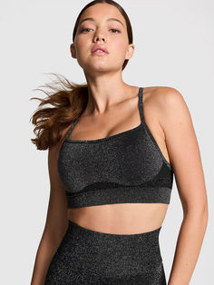 Comfort and support working together seamlessly. Made in a high-shine, premium metallic fabric that adds a subtle shimmer. Elevated Athleisure, Preppy Athletic, Sporty Clothes, Sport Bras, Athletic Clothes, Metallic Fabric, Soccer Mom, Sporty Outfits