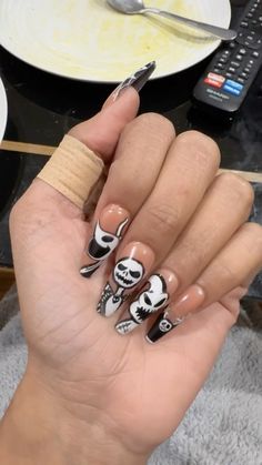 💅: Halloween all year around 🥰🤌🏻 P-1 Nightmare Before Christmas ! 💀 ————————————————�——————— #nailsalon #instanails #naillove #nailaddict… | Instagram Halloween All Year, Nailart Glitter, Fancy Nails, Nightmare Before, Swag Nails, Nightmare Before Christmas, Before Christmas, Nail Designs, Nail Polish