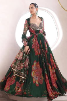 Mahendi Dress, Indian Bridesmaid Dresses, Bridal Lehenga Designs, Lehnga Dress, Lehenga Designs Simple, Embroidered Anarkali, Anarkali Dress Pattern, Traditional Outfit