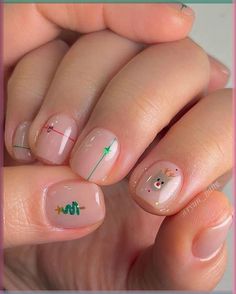 Follow @overglowedit for more nail inspo! Nail art tutorial, spring nails, floral nail art, spring break nails, neon nail, spring nail art Nails Gel Korean, Simple Christmas Nail Art For Short Nails, Holiday Manicure Short Nails, Christmas Minimal Nails, Christmas Korean Nails, Natural Holiday Nails, Minimalist Winter Nails, Minimal Christmas Nails, Korean Christmas Nails