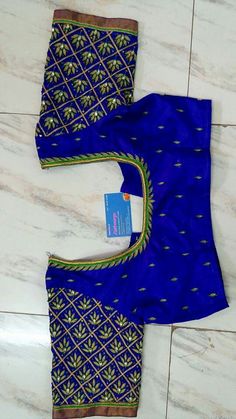 Simple work on 3/4 sleeves Maggam Work Blouse, Simple Work, New Blouse Designs, Sari Blouse Designs, Blouse Designs Silk