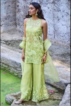 Your ultimate wardrobe guide to an intimate wedding | Vogue India Designer Kurta Sets For Women, Kurta Sets For Women Online, Wedding Vogue, Bridal Dresses Indian, Mehendi Outfit, Kurta Sets For Women, Dresses Indian Wedding, Outfits For Ladies, Anita Dongre