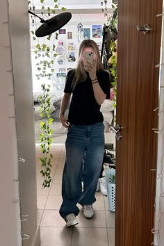 Masc Outfits For Women School, Masc Fashion Aesthetic, Female Skater Style Outfits, Outfit Ideas Masculine Girl, Masc Aesthetic Girl, Simple Masc Outfits, Gay Outfits Women, Masc Fits For Women, Masc Women Outfits