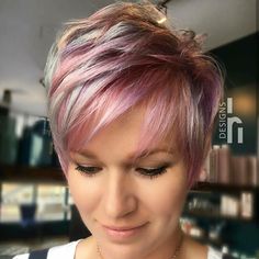 White Hair With Color Streaks, Edgy Hair Color Ideas For Short Hair, Kratka Kosa, Asymmetrical Haircuts, Biggby Coffee, Pixie Cut Hairstyles, Cute Pixie Haircuts, Pixie Haircuts For Women, Lady Hair